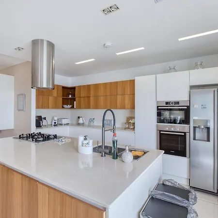 Apartment Penthouse With Two Terraces, 3 Bed Siggiewi