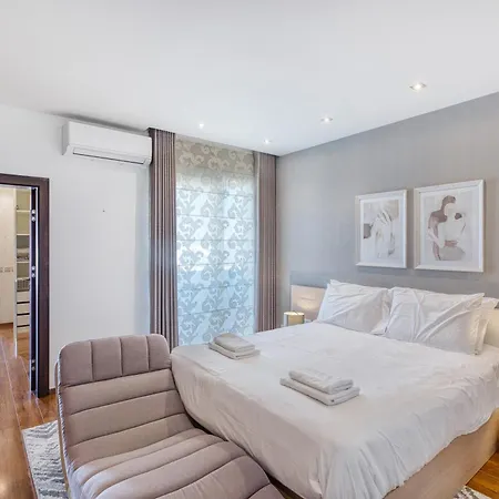 Penthouse With Two Terraces, 3 Bed